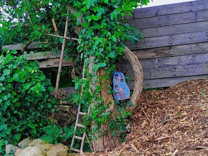 Fairy Cove At Rosemount Glamping Hotel Carlingford Exterior photo